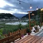 Wooden With Private Pool 3* בראט