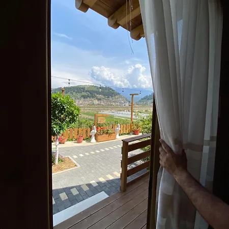 Wooden With Private Pool 3* 培拉特