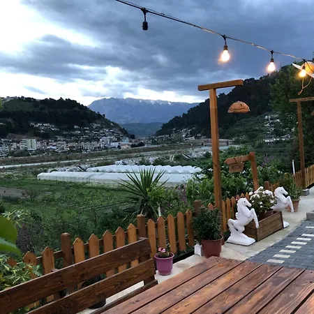 Wooden With Private Pool 3* Berat
