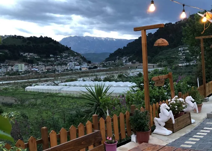 Wooden With Private Pool 3* 베라트