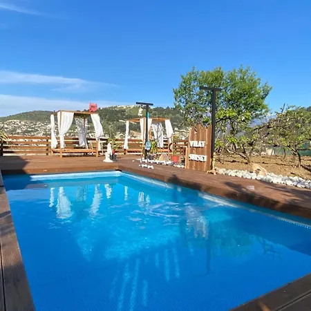 Guest house Wooden With Private Pool Berat