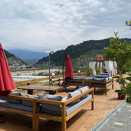 Gasthuis Wooden With Private Pool Berat